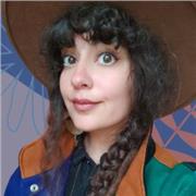 Laureata all'Accademia di Belle Arti, impartisco lezioni di storia dell'arte e di disegno/pittura per studenti di tutte le fasce